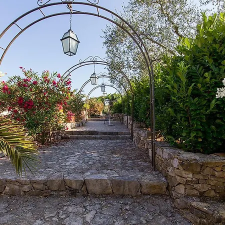 La Bastide De 4* Valbonne